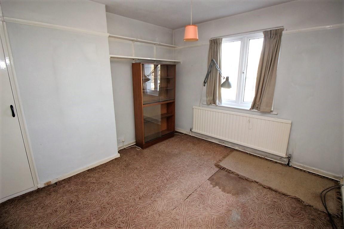 Oak Tree Road, Tilehurst, Reading